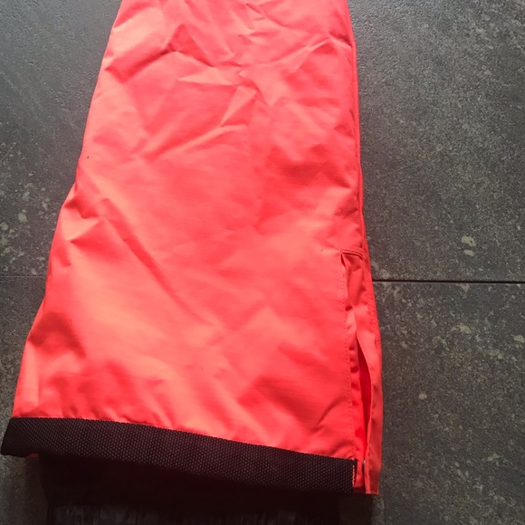 DC Women’s Snow Pants - Picture 4 of 4